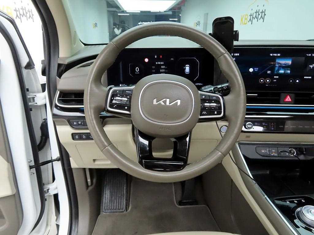 KIA Carnival - Vista 7