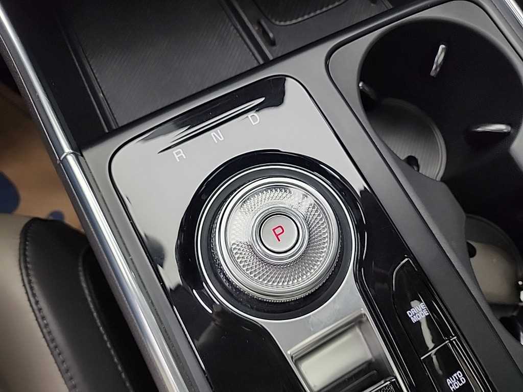 KIA Carnival - Vista 8