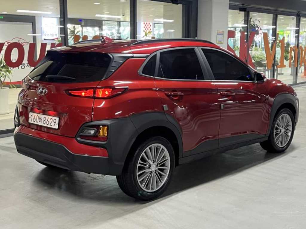 HYUNDAI Kona - Vista 4