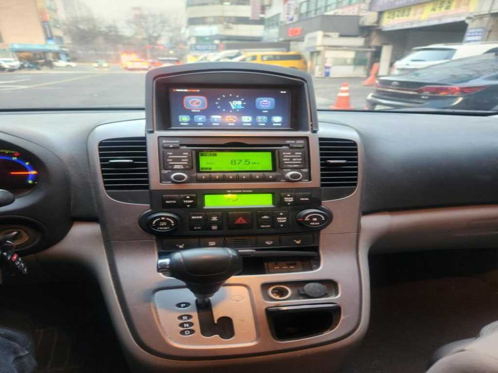 KIA Carnival - Vista 11