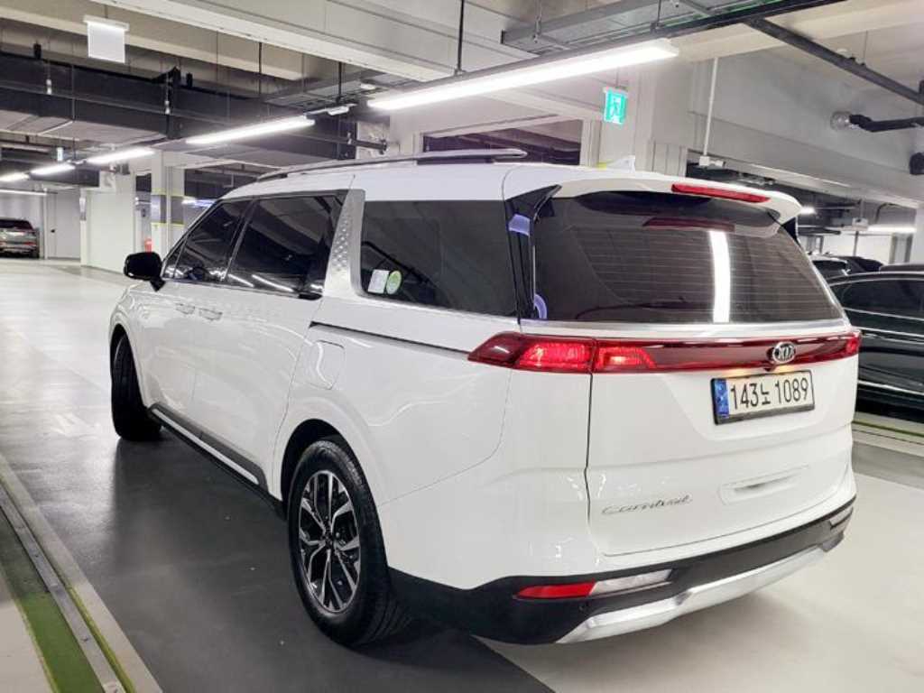 KIA Carnival - Vista 7