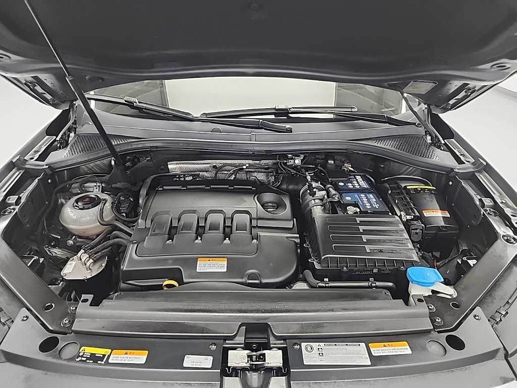 Volkswagen Tiguan - Vista 5