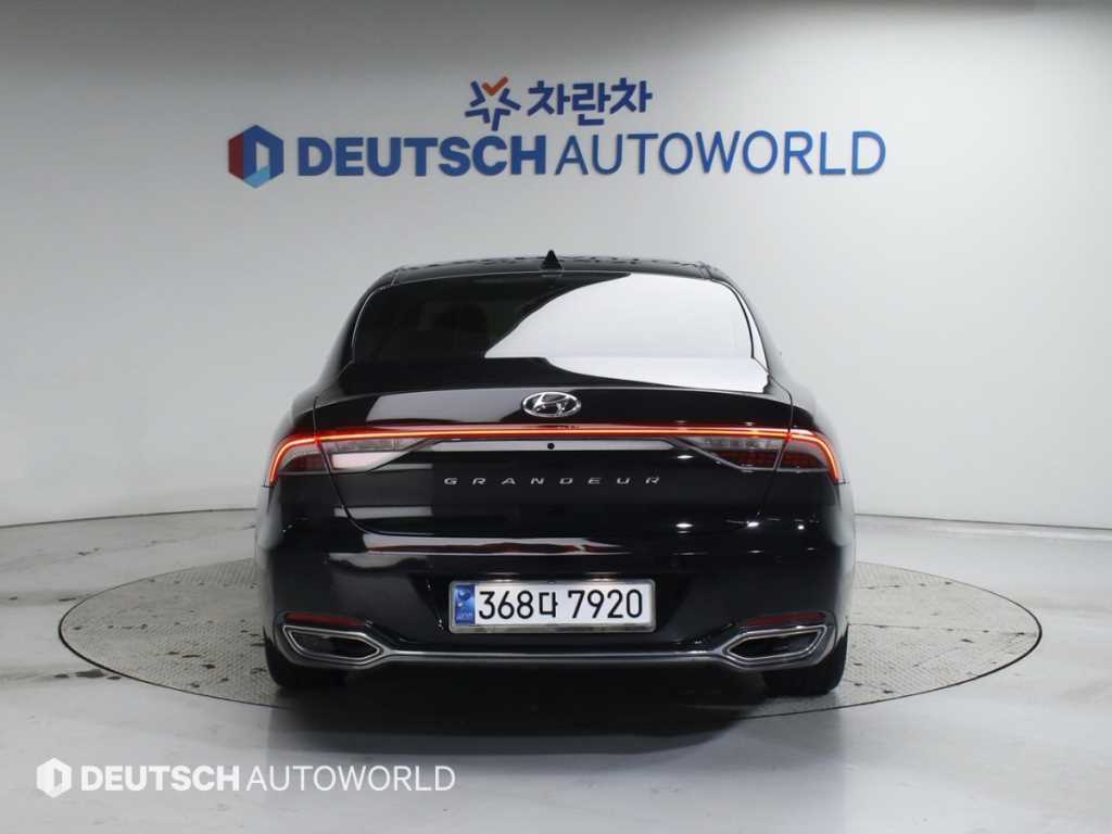 HYUNDAI Grandeur - Vista 4