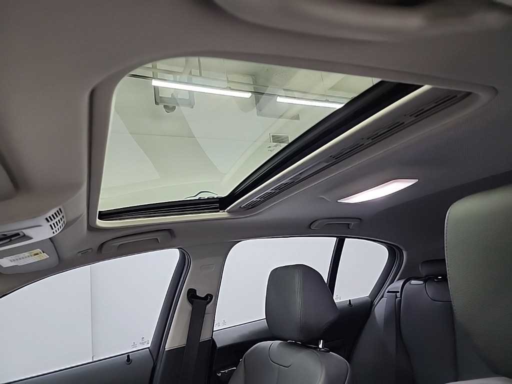 BMW 1 series 2015 Negro - Importación desde Corea - HF Imports Iquique - Foto 13