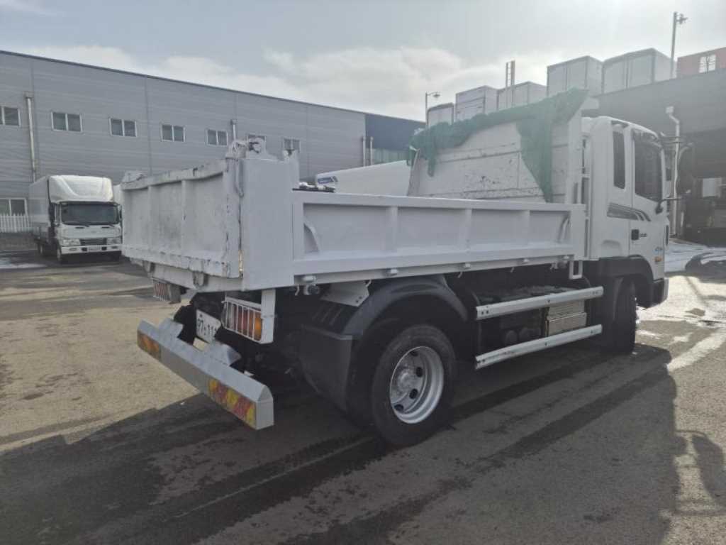 medium and large cargo dump - Vista 6