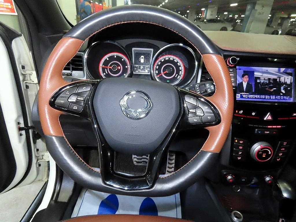 Ssangyong Tivoli - Vista 8