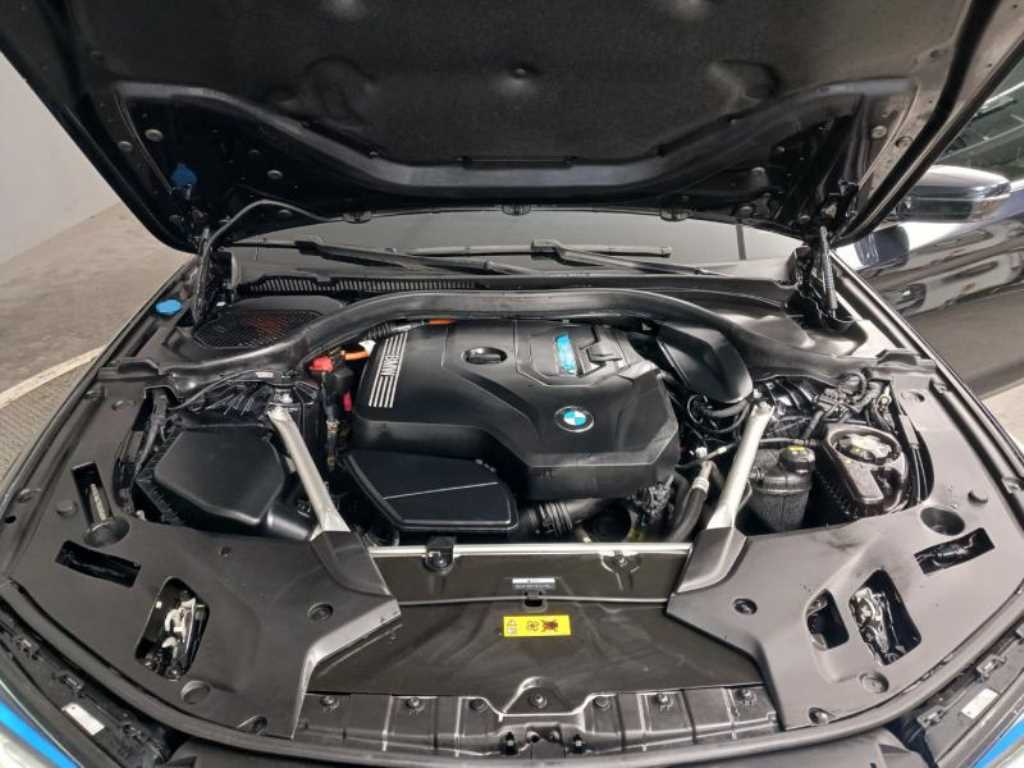 BMW 5 Series 2021 Negro - Importación desde Corea - HF Imports Iquique - Foto 19