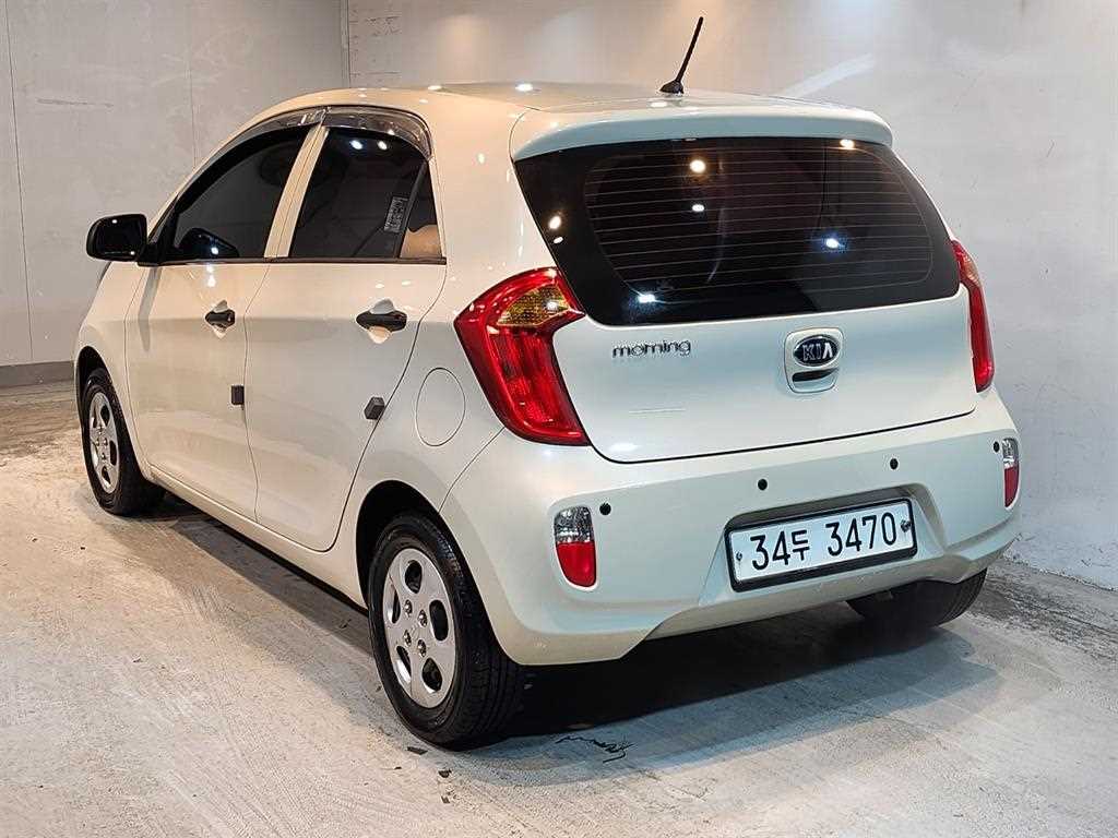 KIA Morning - Vista 4