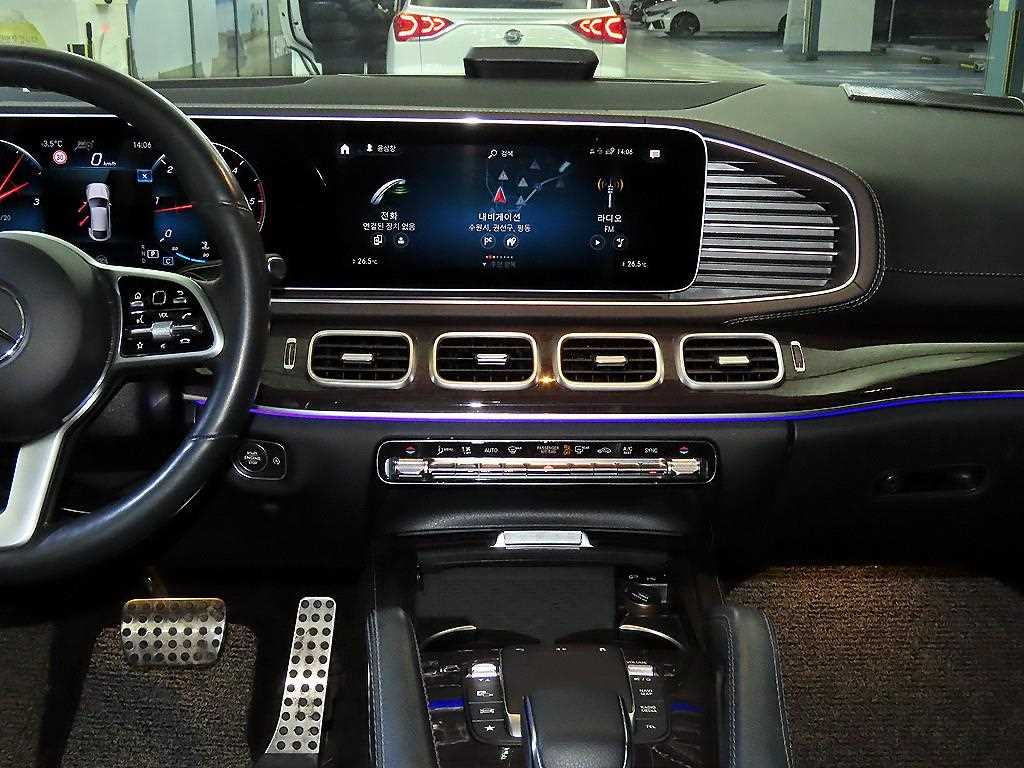 Mercedes Benz GLE Class - Vista 11