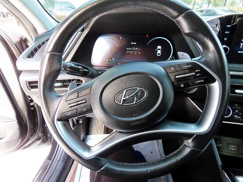 HYUNDAI Sonata - Vista 8
