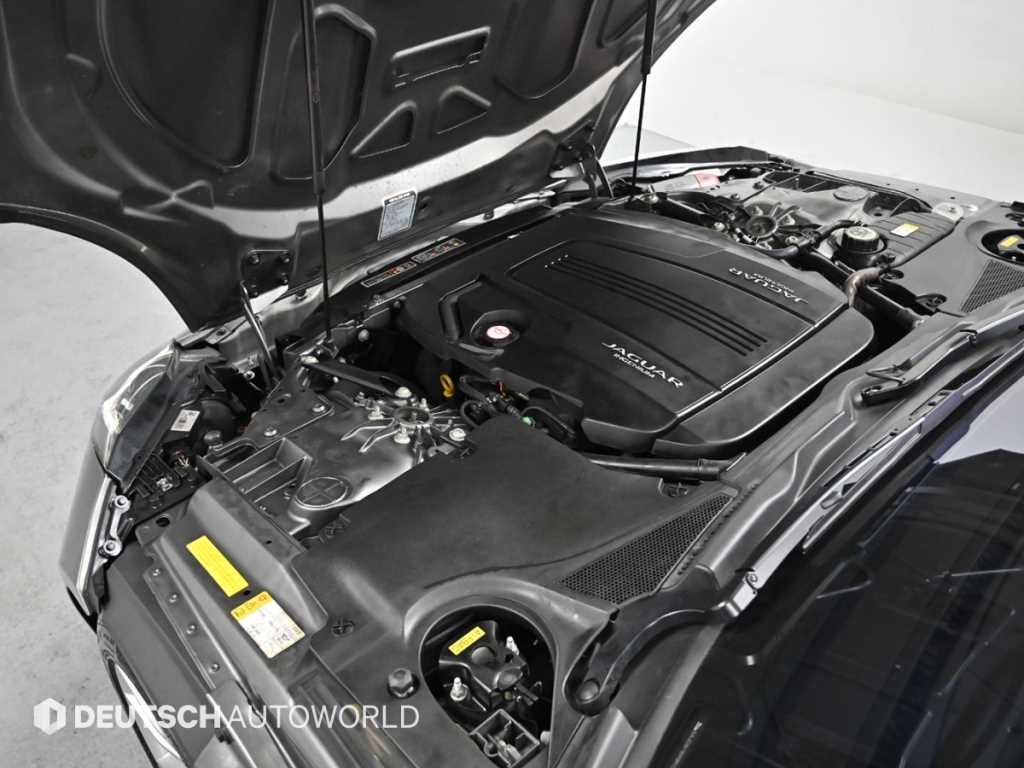 Jaguar F-TYPE - Vista 6