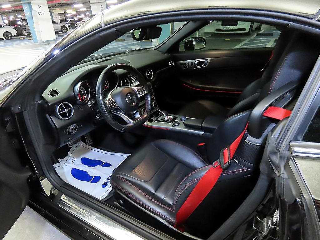 Mercedes Benz SLC Class - Vista 11