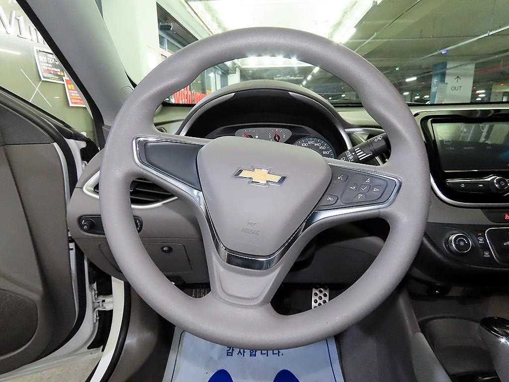 Chevrolet Malibu - Vista 8