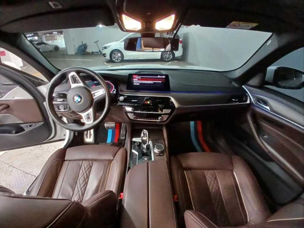 BMW 5 Series - Vista 5