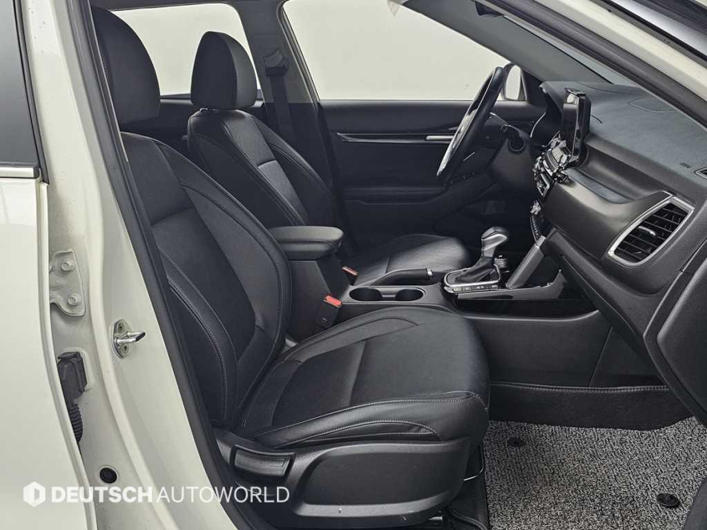 KIA Seltos - Vista 10