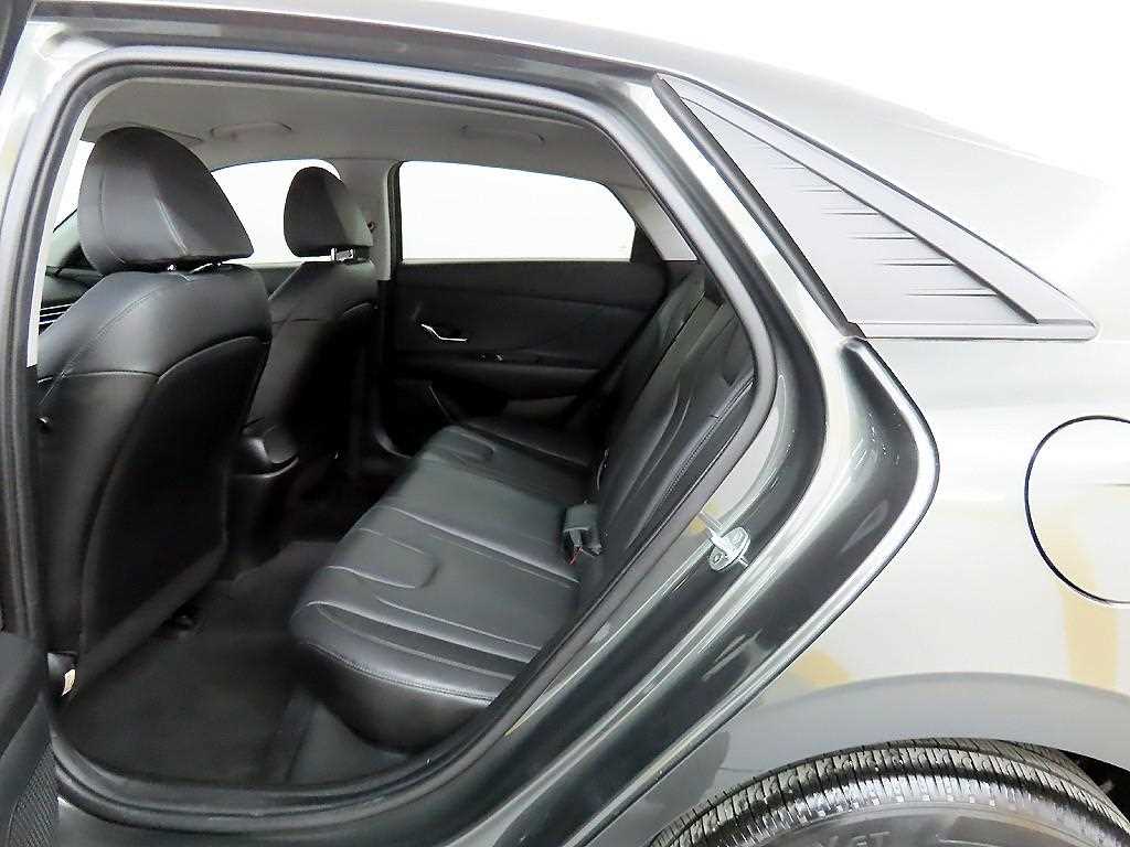 HYUNDAI Avante - Vista 6