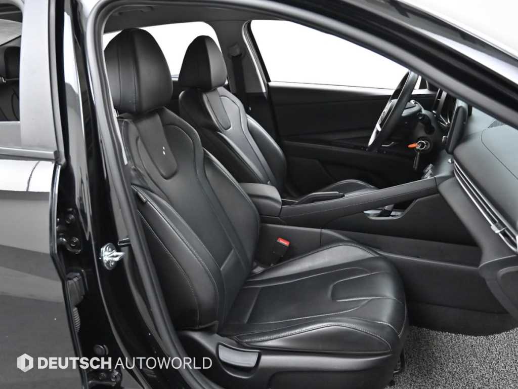 HYUNDAI Avante - Vista 10