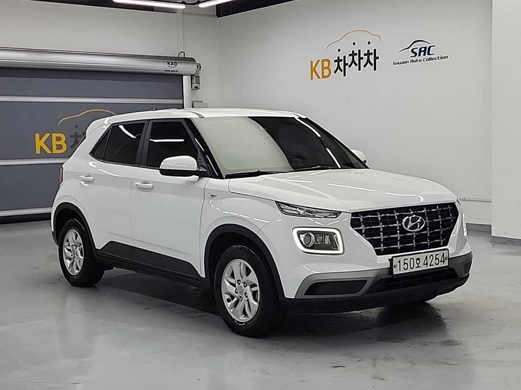 HYUNDAI Venue - Vista 4