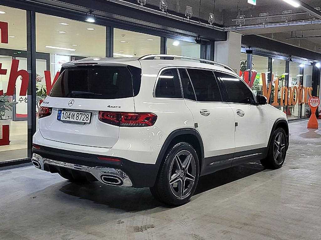 Mercedes Benz GLB Class - Vista 4