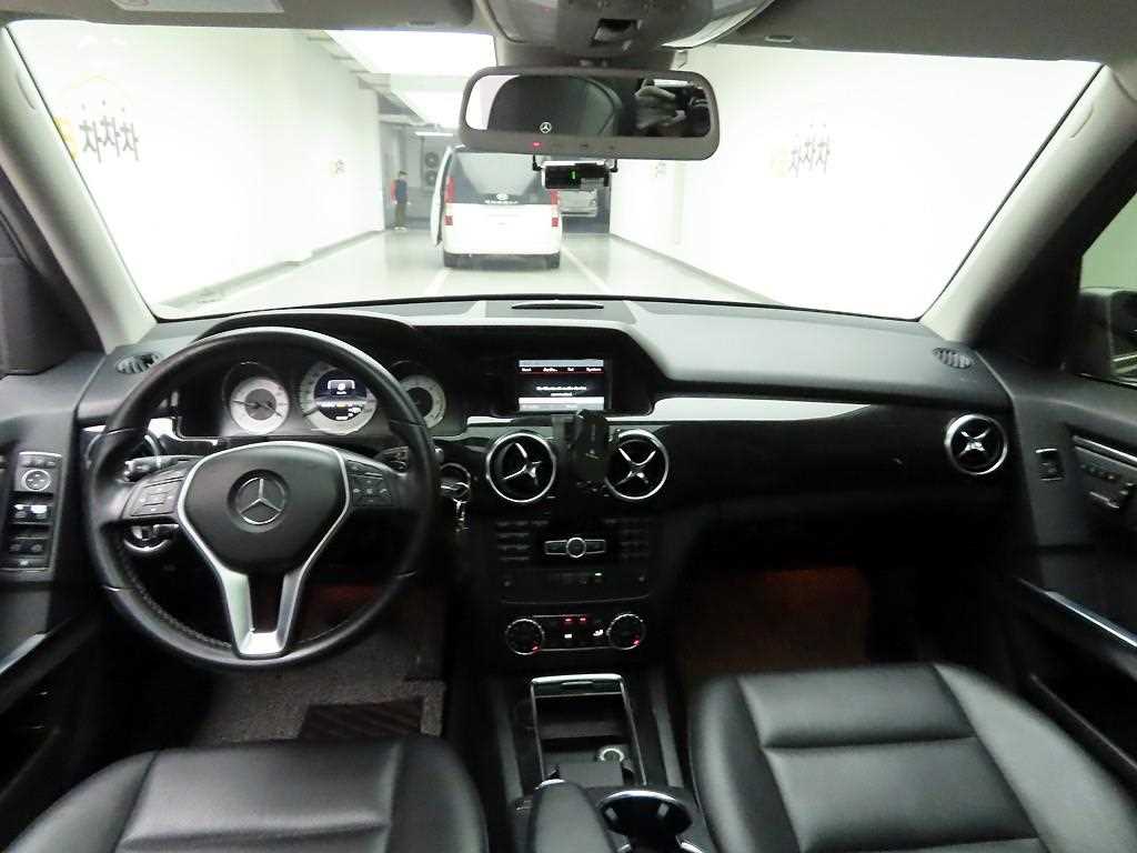 Mercedes Benz GLK Class - Vista 6