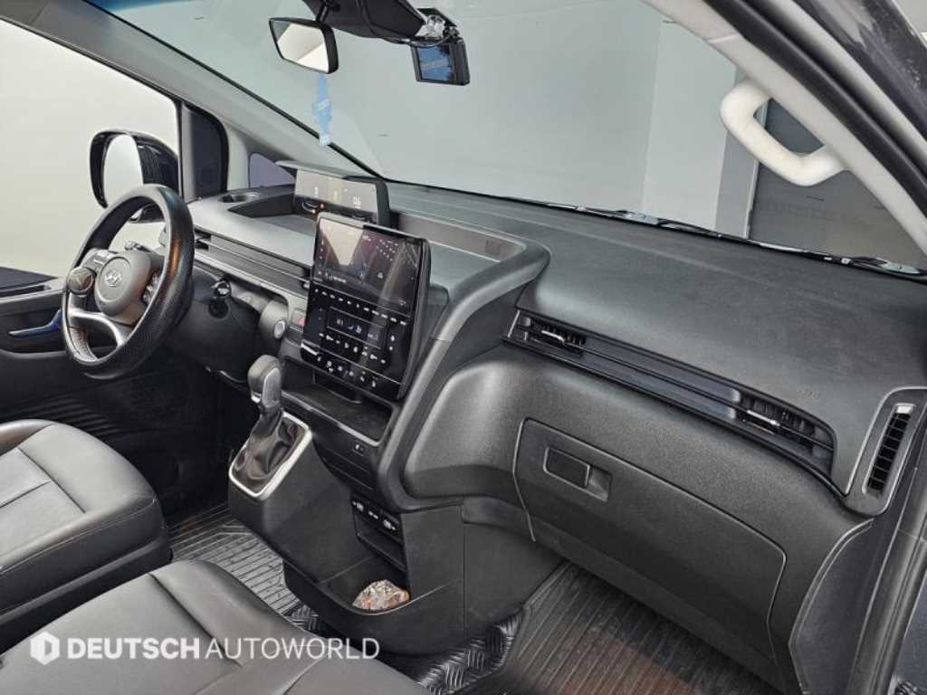 HYUNDAI Staria - Vista 7