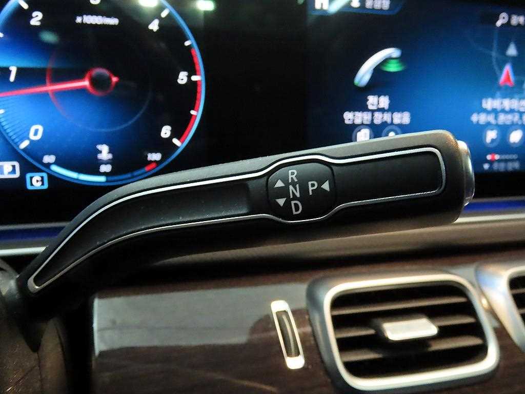 Mercedes Benz GLE Class - Vista 12