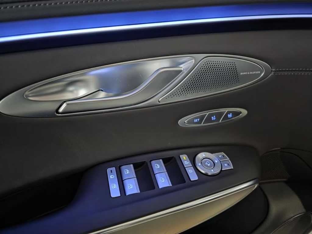 Genesis GV70 - Vista 12