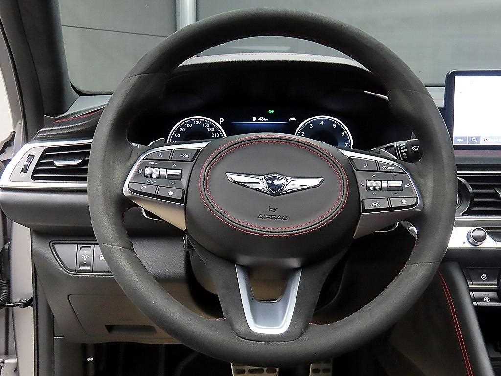 Genesis G70 - Vista 9