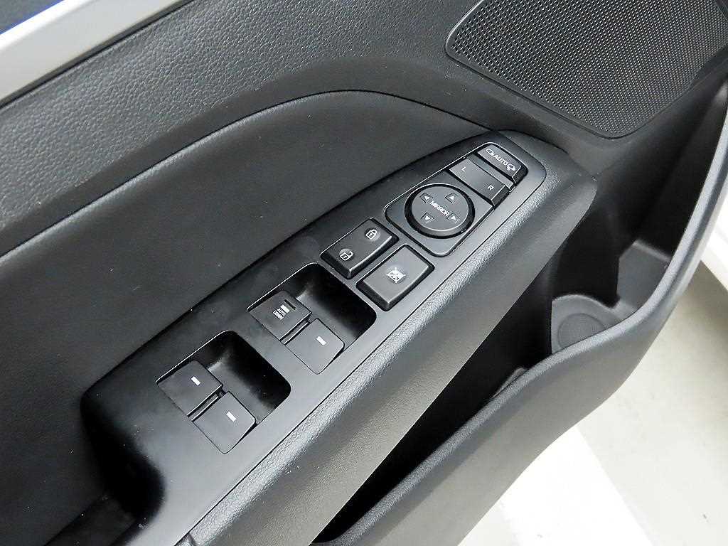 HYUNDAI Avante - Vista 11