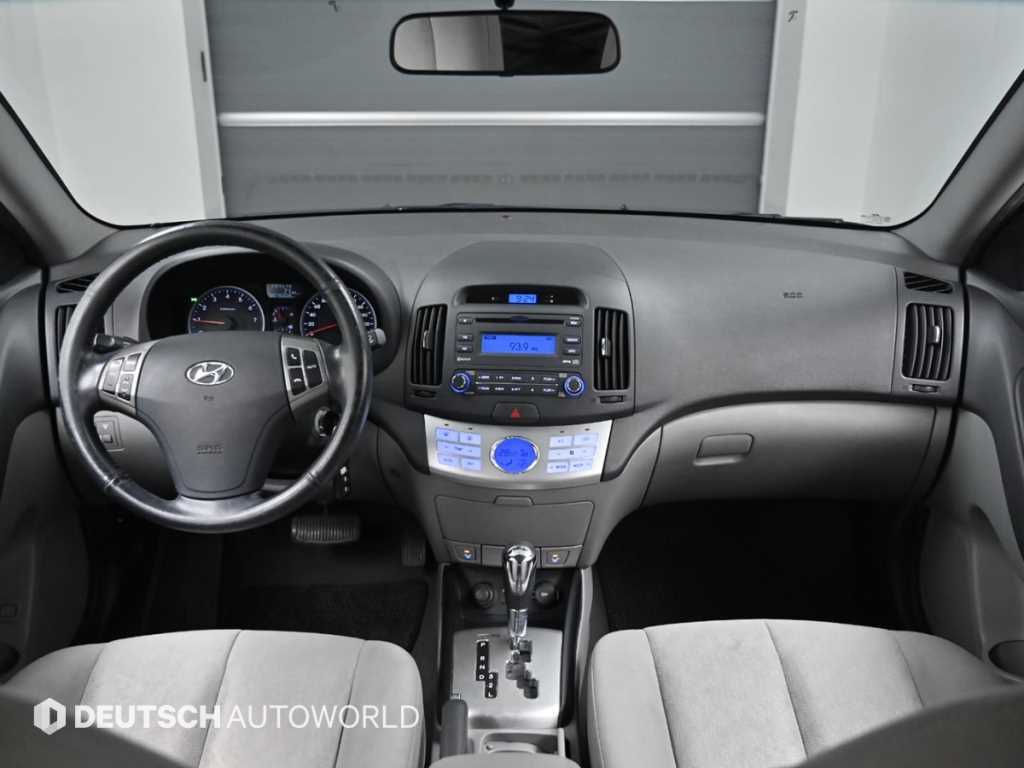 HYUNDAI Avante - Vista 7