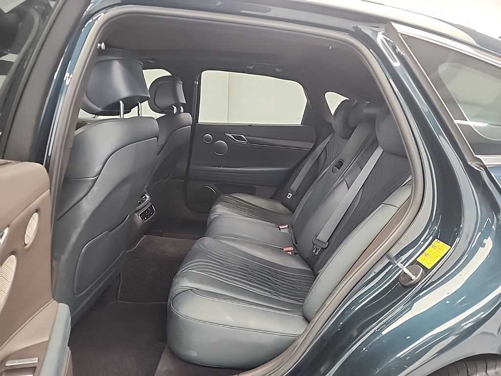 Genesis G80 - Vista 12