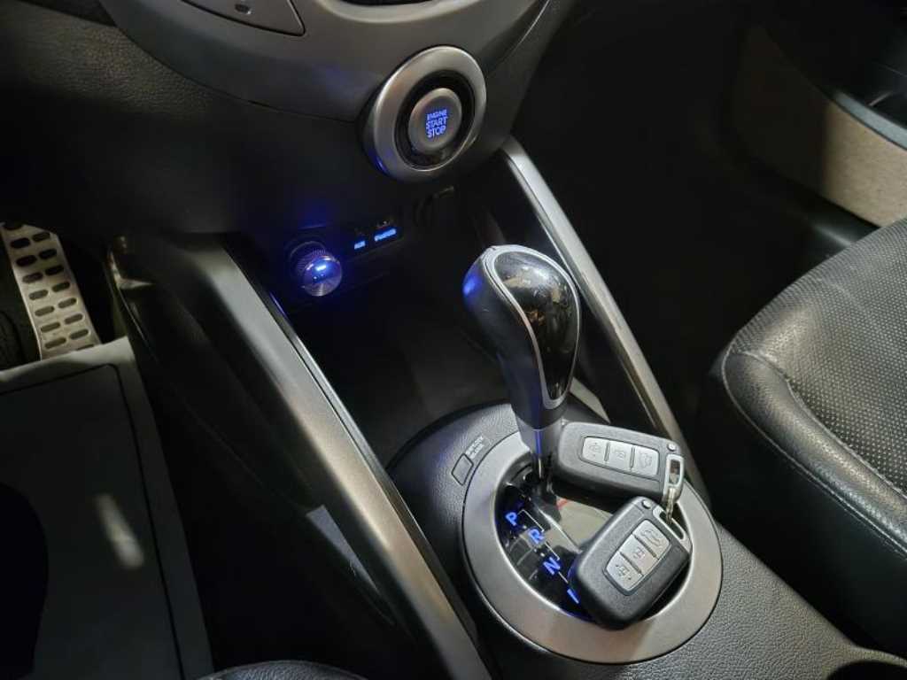 HYUNDAI Veloster 2014 Blanco - Importación desde Corea - HF Imports Iquique - Foto 16