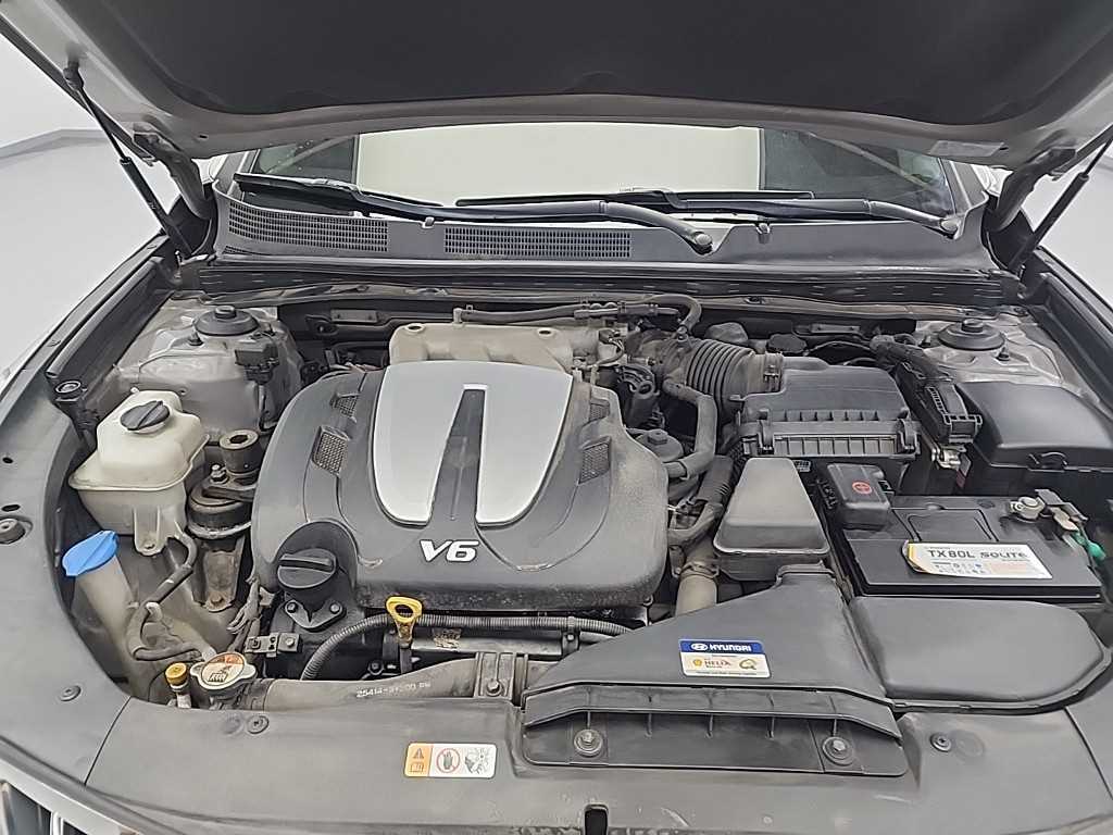 HYUNDAI Grandeur - Vista 5