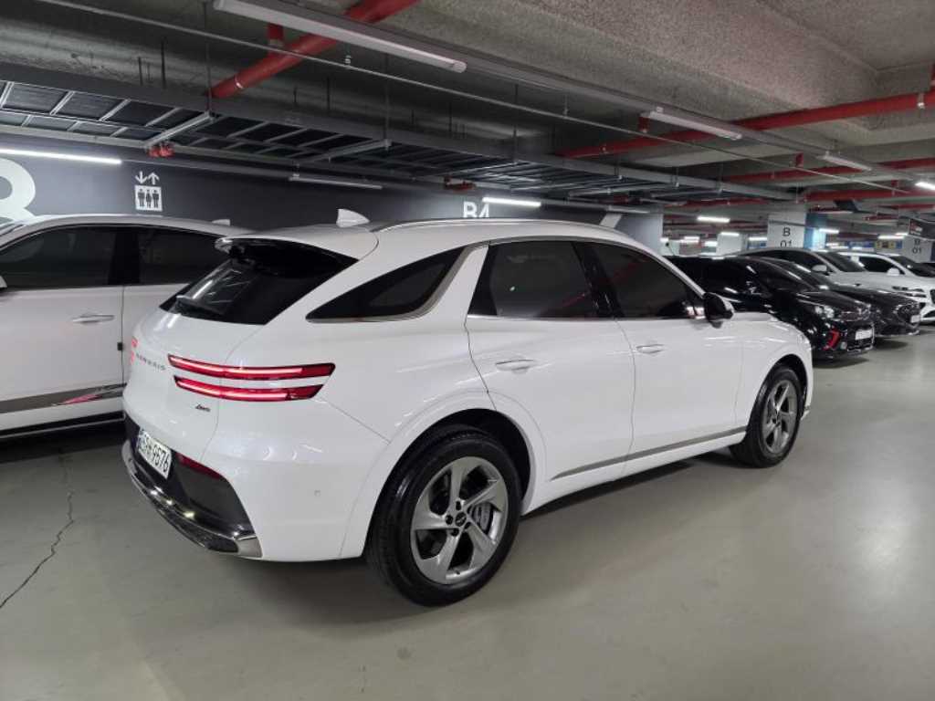 Genesis GV70 - Vista 4