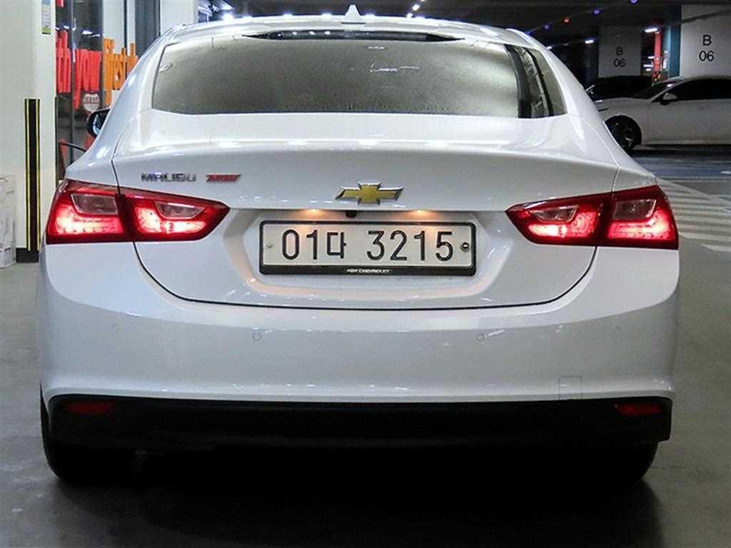 Chevrolet Malibu - Vista 5