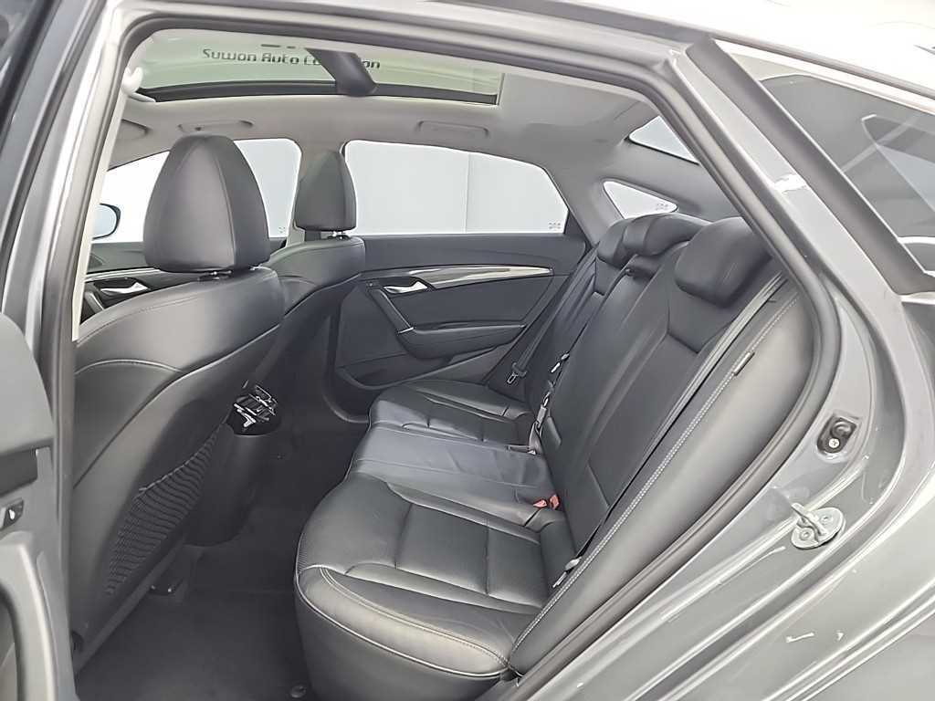 HYUNDAI i40 - Vista 12