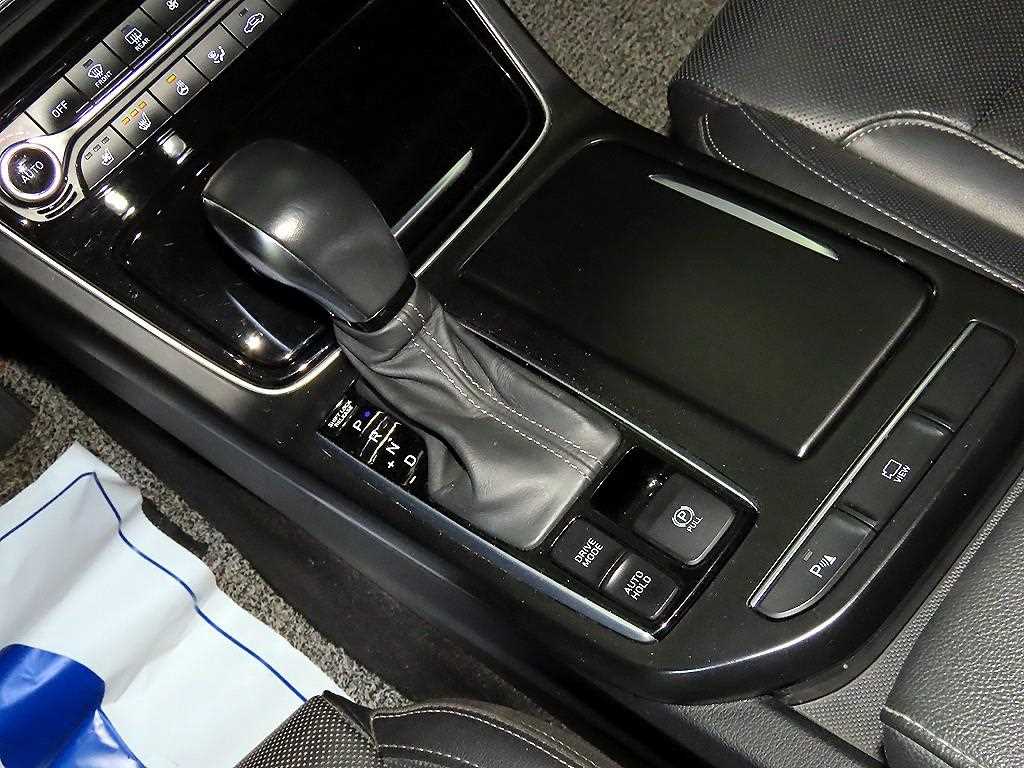 HYUNDAI Grandeur - Vista 12