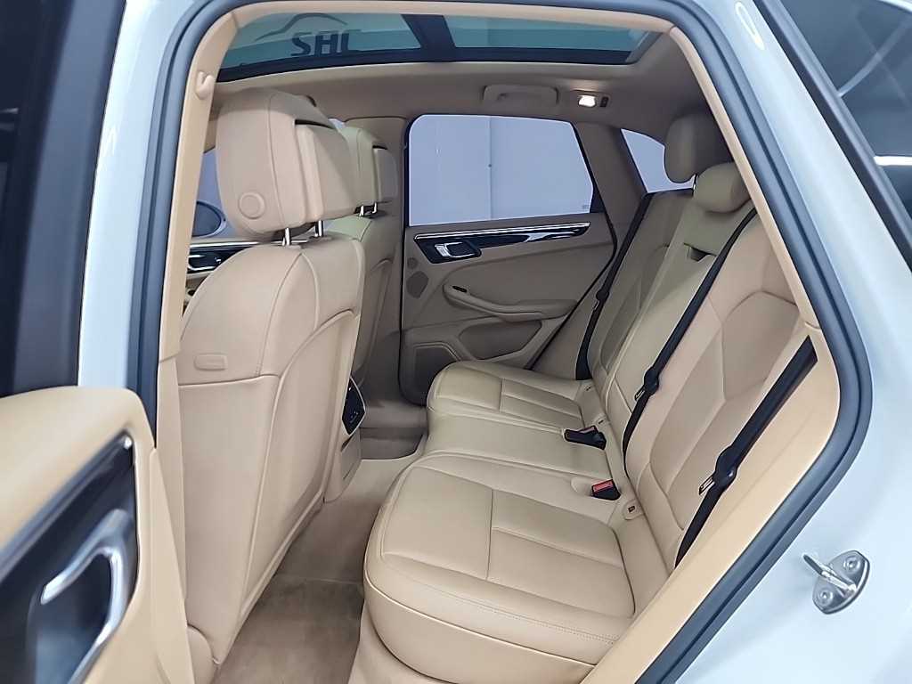 Porsche Macan - Vista 11