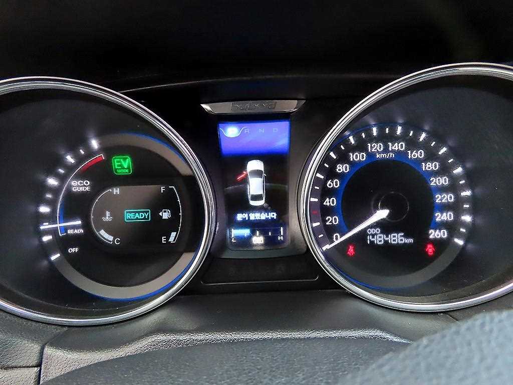 HYUNDAI Sonata - Vista 9