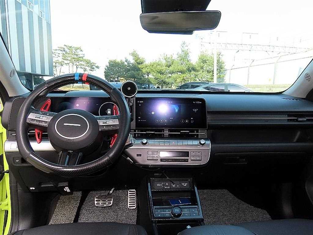 HYUNDAI Kona - Vista 7