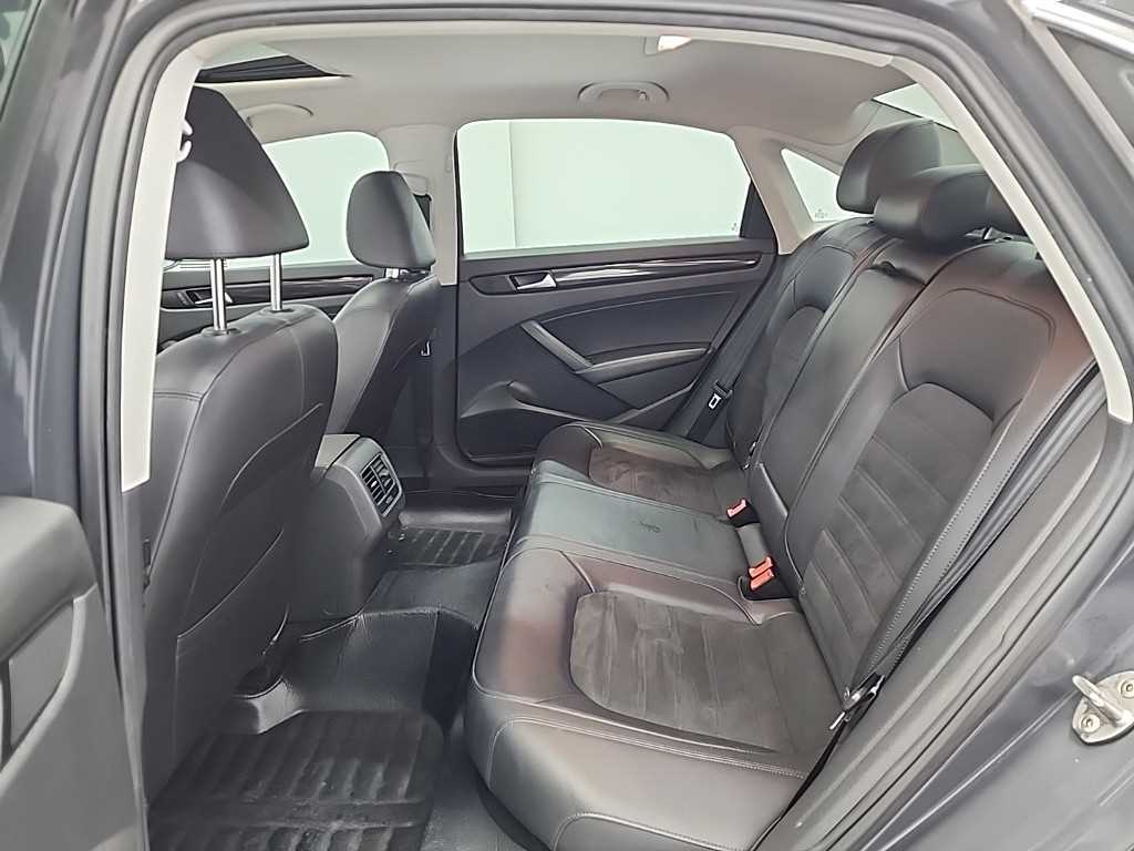 Volkswagen Passat - Vista 12