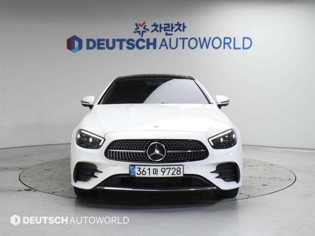 Mercedes Benz E class - Vista 4