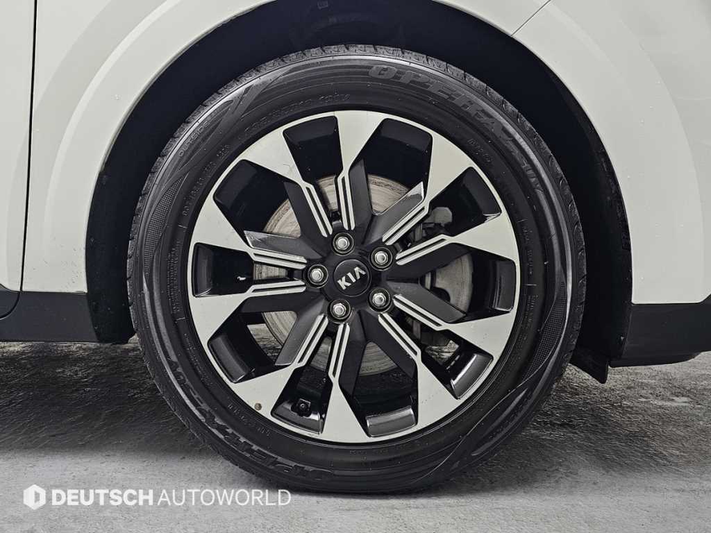 KIA Carnival - Vista 5