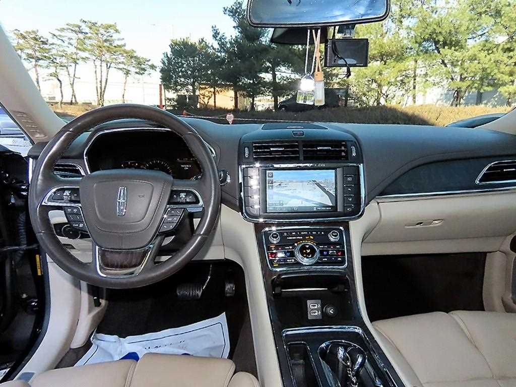 Lincoln Continental - Vista 7