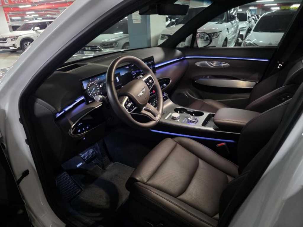 Genesis GV70 - Vista 7