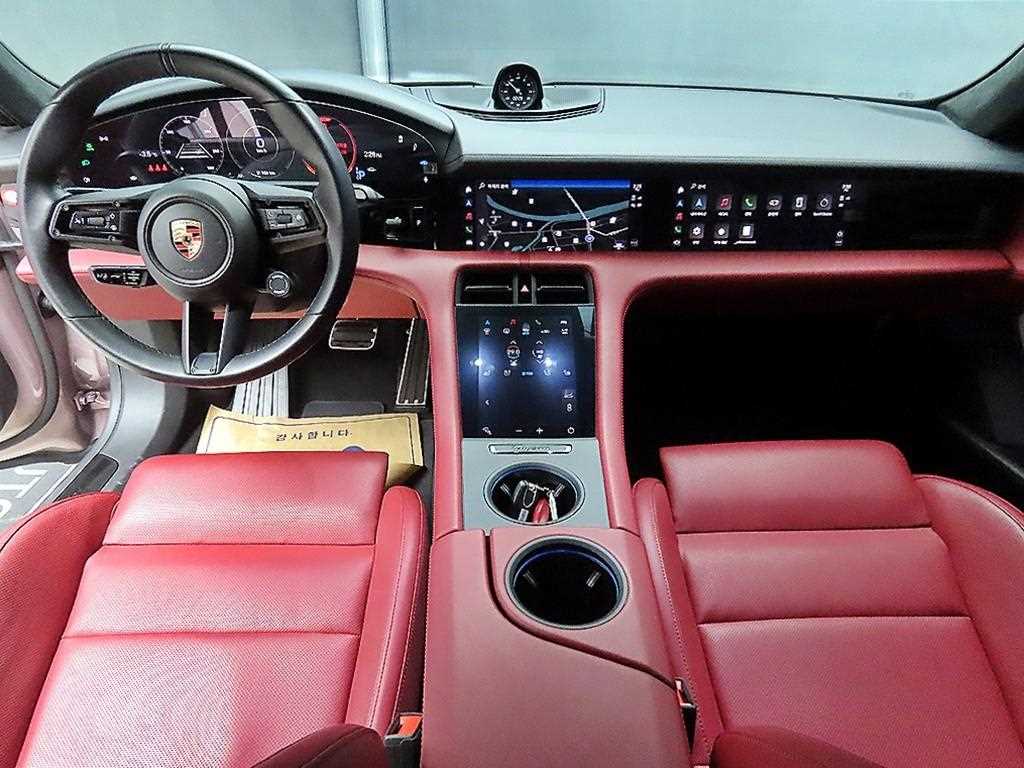 Porsche Taycan - Vista 7