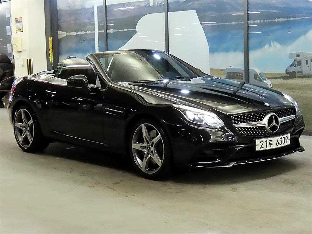 Mercedes Benz SLC Class - Vista 6