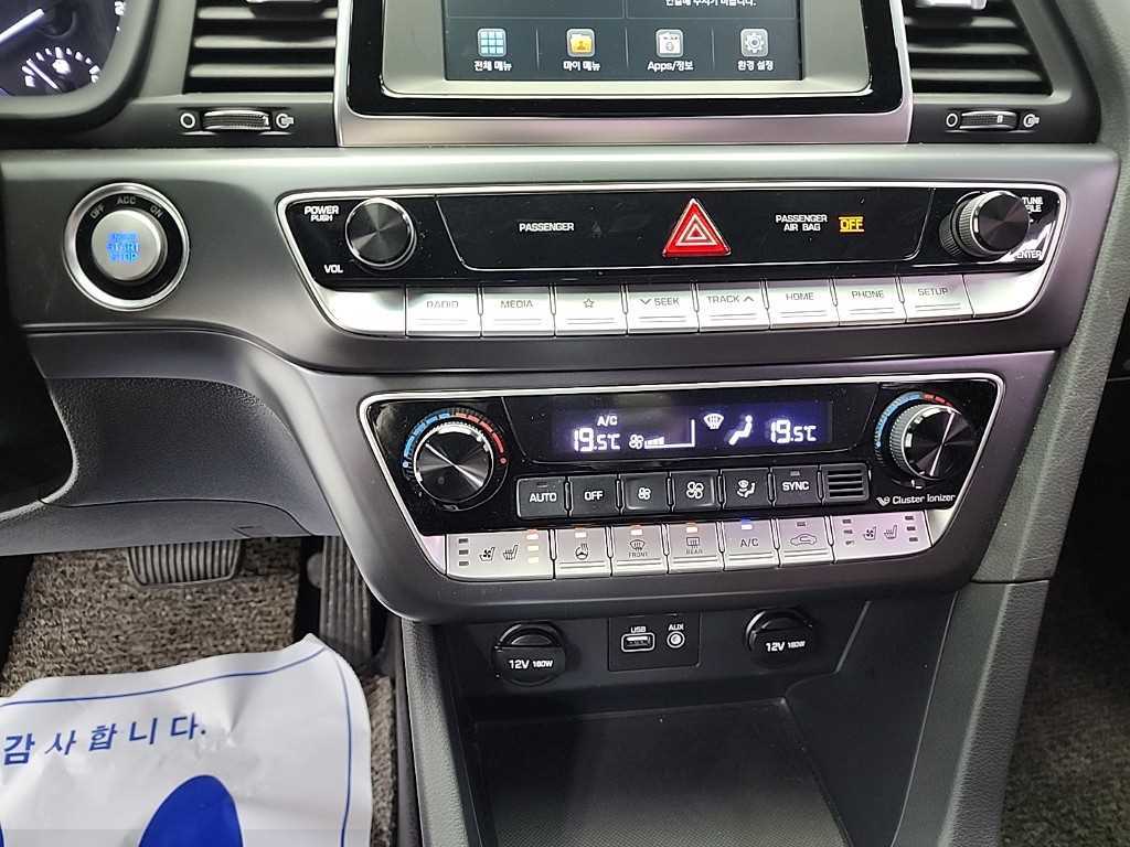 HYUNDAI Sonata - Vista 10