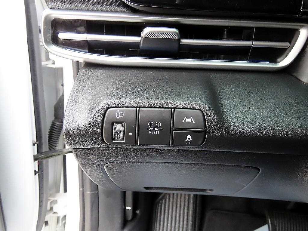 HYUNDAI Avante - Vista 12