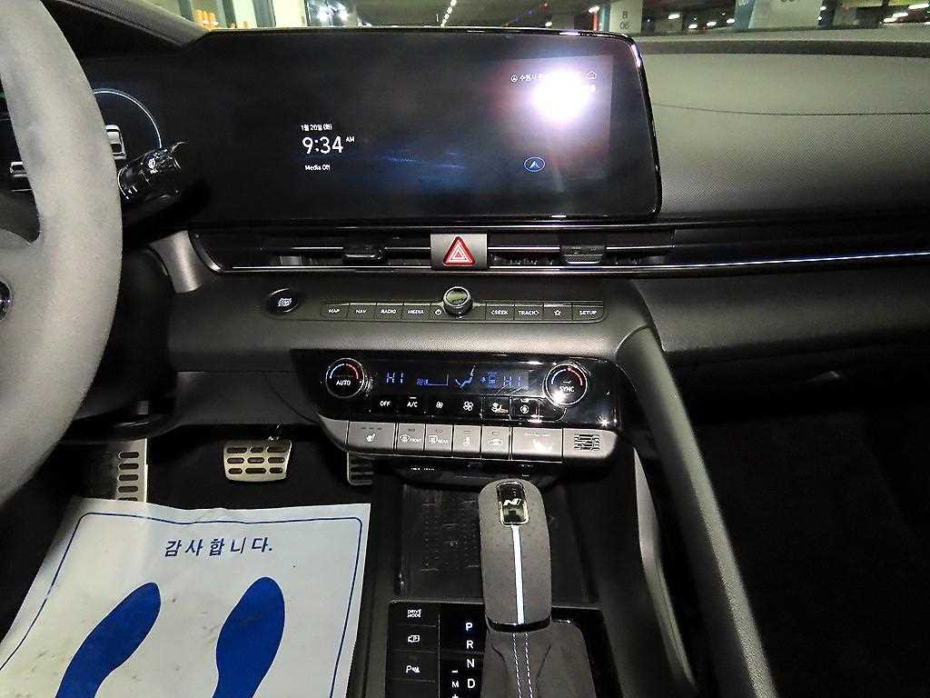 HYUNDAI Avante - Vista 11